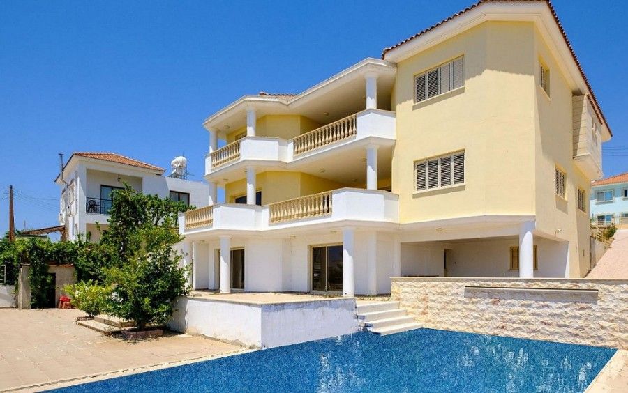 Villa in Paphos, Cyprus, 620 sq.m - picture 1