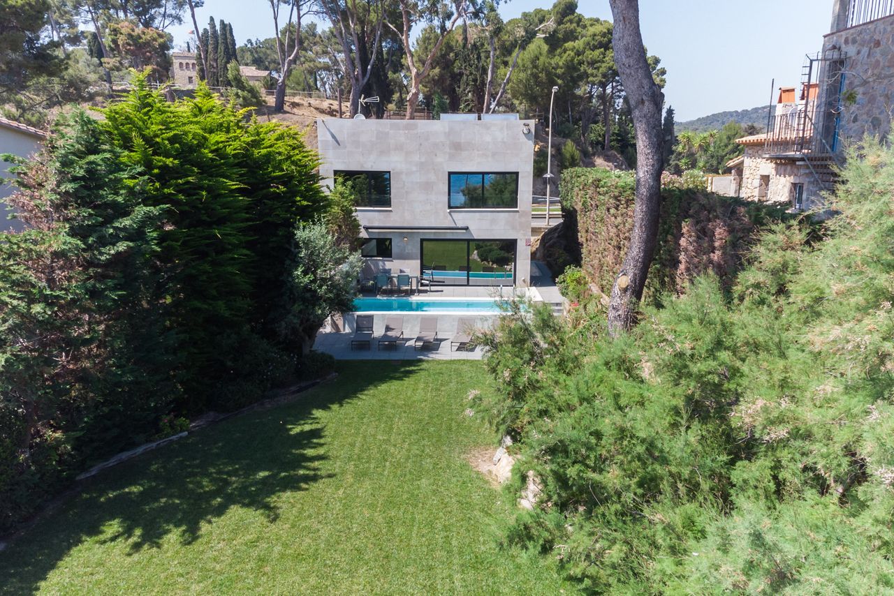 Villa in Calonge, Spain, 300 sq.m - picture 1