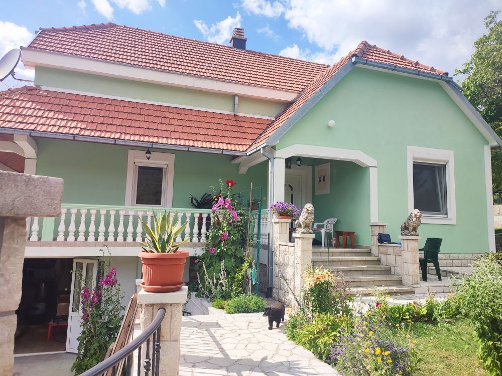 Manor in Niksic, Montenegro, 360 sq.m - picture 1
