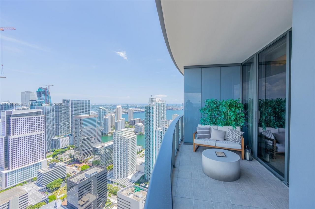 Penthouse in Miami, USA, 160 sq.m - picture 1