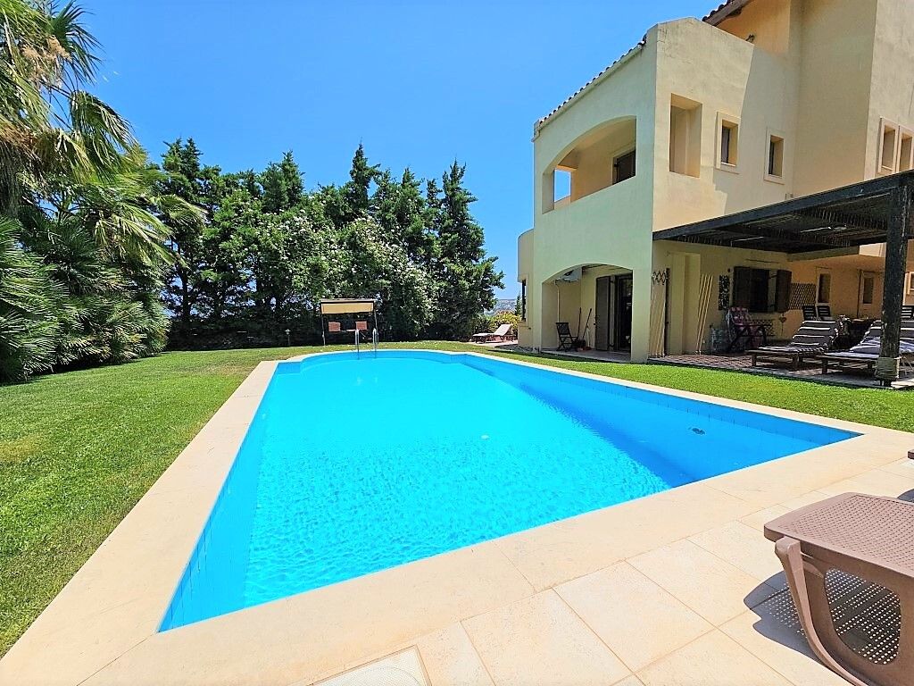 Villa in Heraklion, Greece, 250 sq.m - picture 1