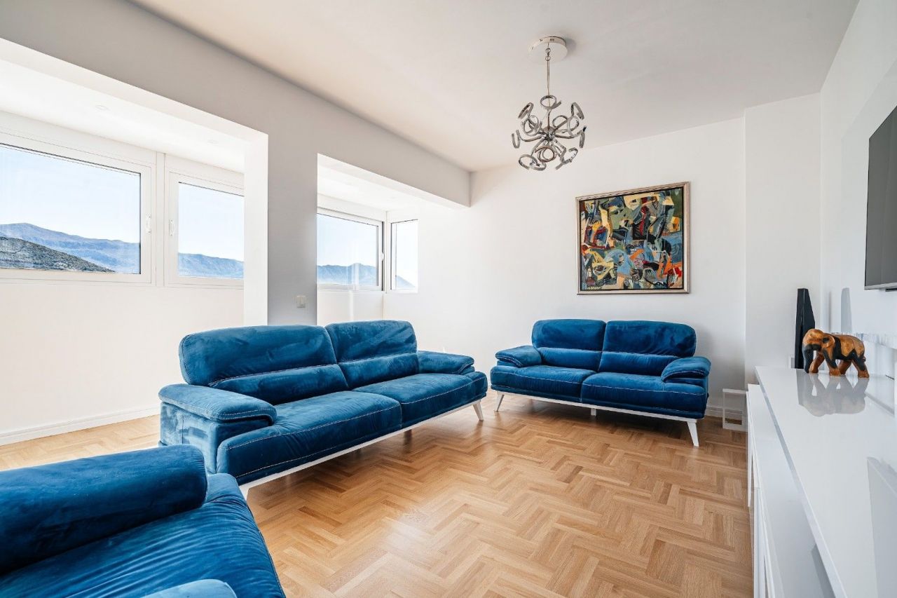 Wohnung in Budva, Montenegro, 105 m2 - Foto 1