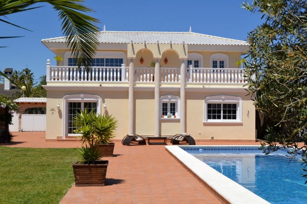 Villa in Cabo Roig, Spanien, 230 m2 - Foto 1