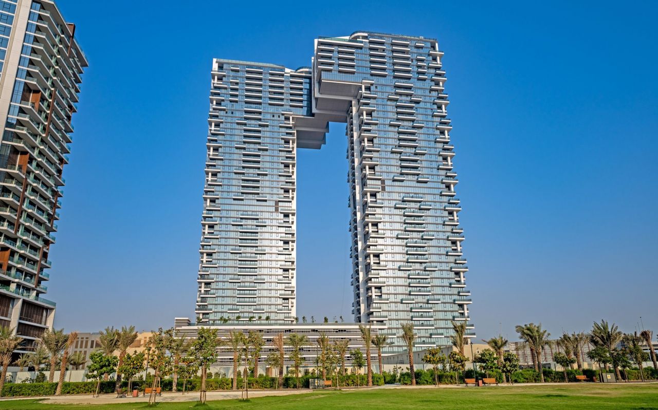 Apartment in Dubai, UAE, 87 sq.m - picture 1