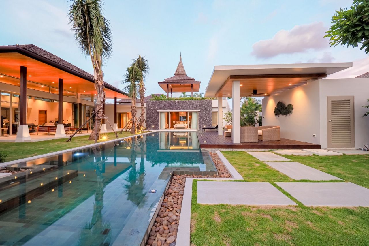 Villa on Phuket Island, Thailand, 329 sq.m - picture 1