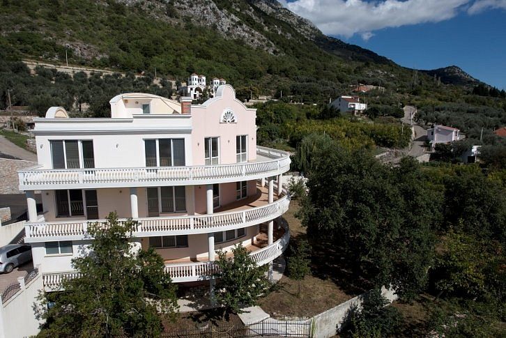Villa en Dobra Voda, Montenegro, 859 m2 - imagen 1