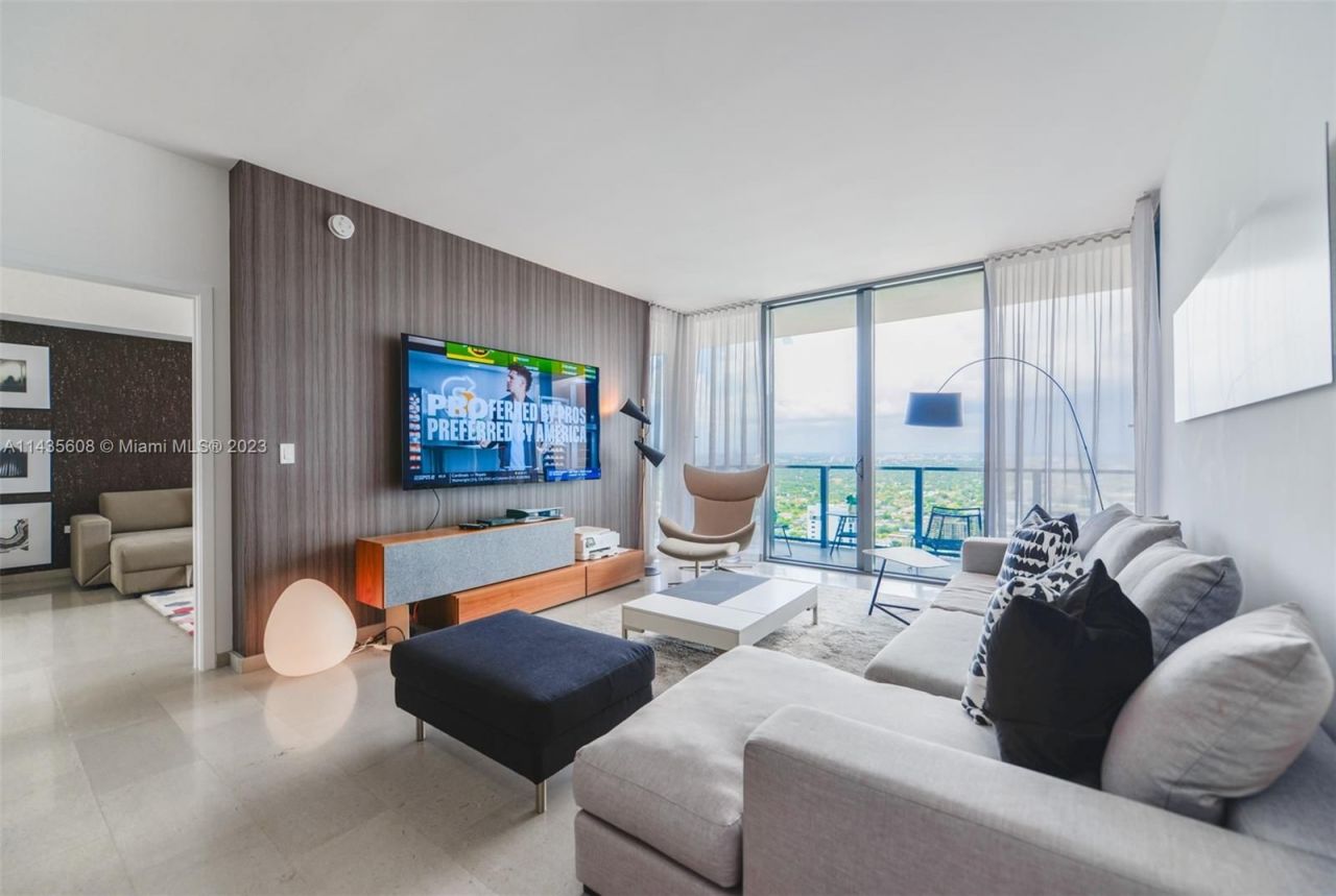 Appartement à Miami, États-Unis, 130 m² - image 1