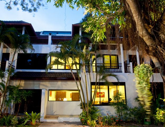 Townhouse on Nai Harn, Thailand, 200 sq.m - picture 1