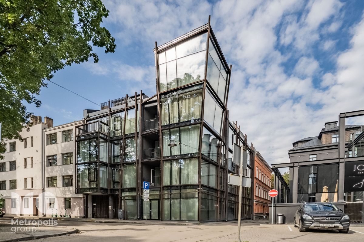 Commercial apartment building in Riga, Latvia, 1 066 sq.m - picture 1