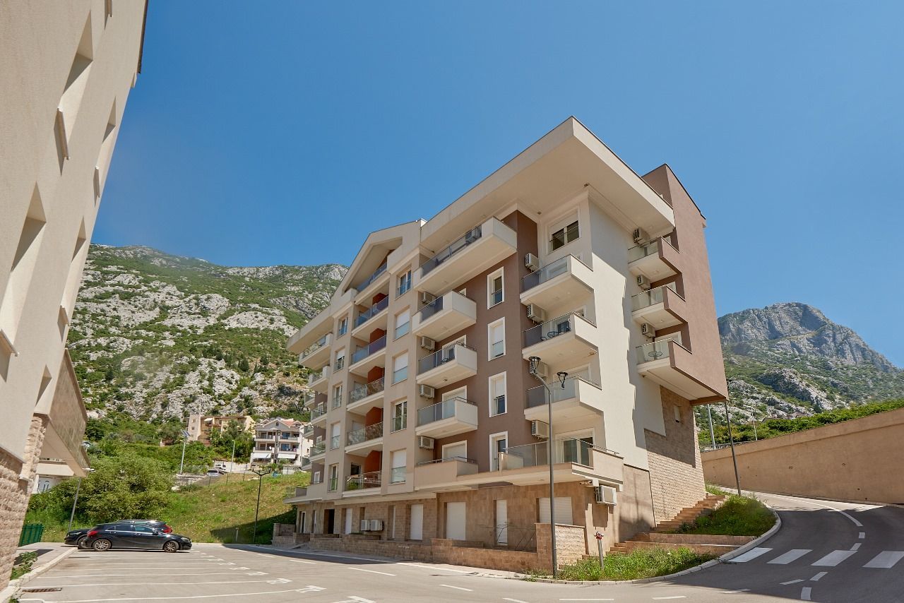 Wohnung in Dobrota, Montenegro, 60 m2 - Foto 1