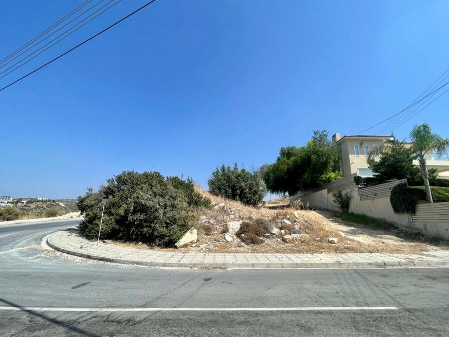 Land in Limassol, Cyprus, 579 sq.m - picture 1