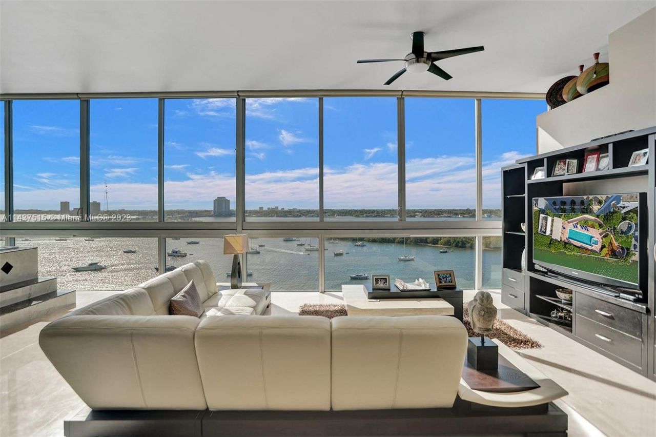 Loft en Miami, Estados Unidos, 160 m2 - imagen 1