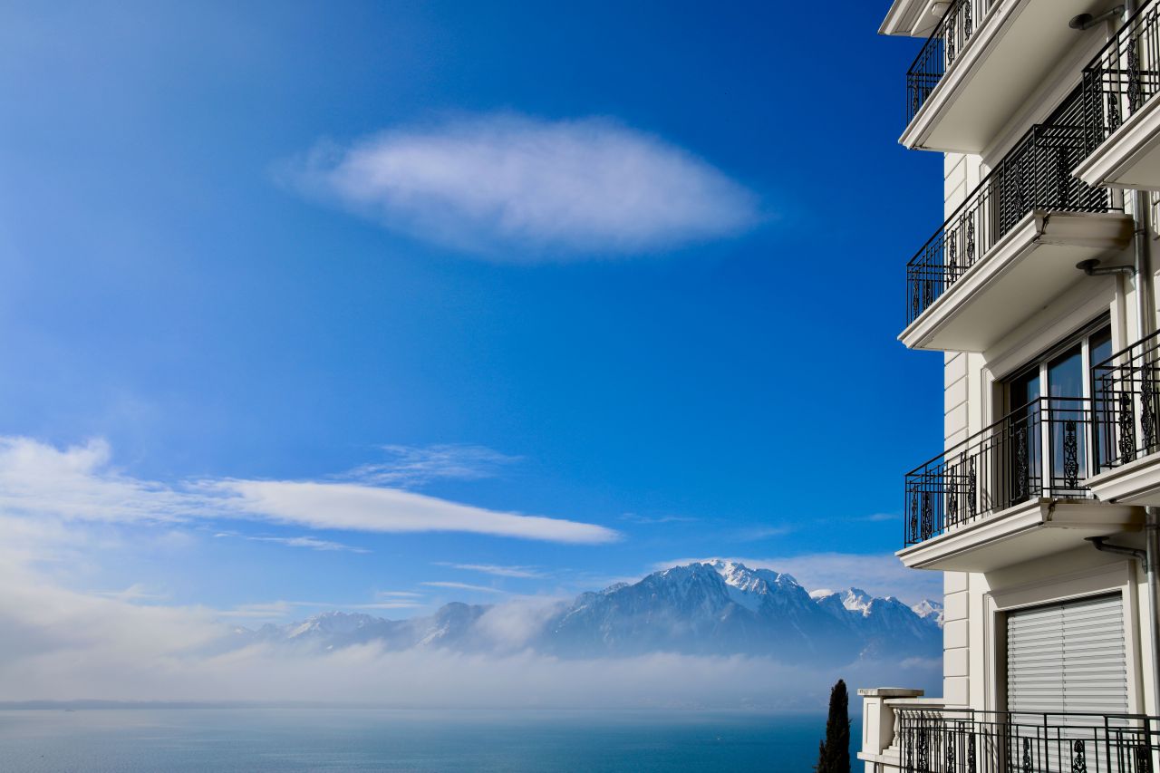 Flat in Montreux, Switzerland, 188 sq.m - picture 1
