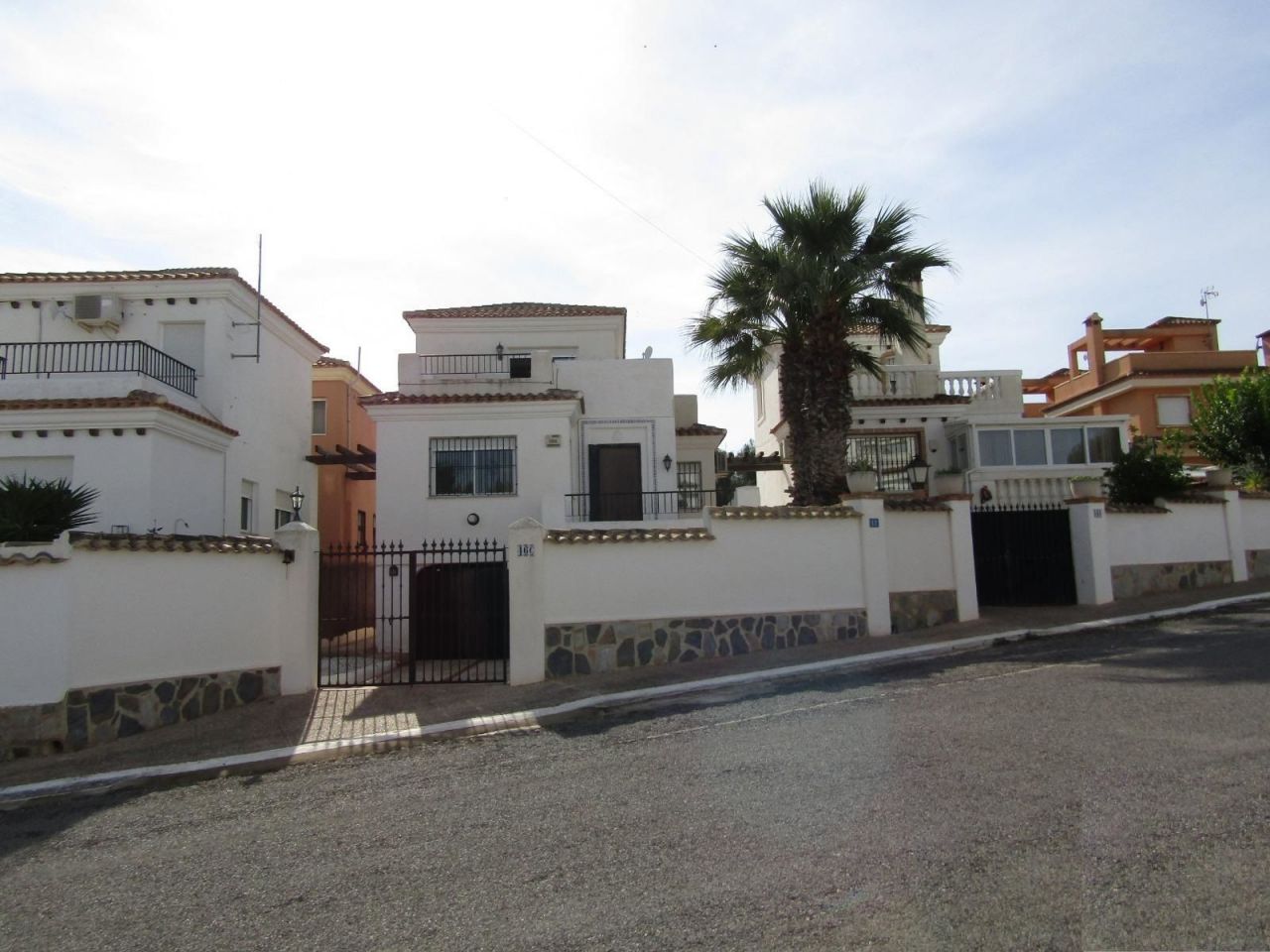 House in Orihuela Costa, Spain, 95 sq.m - picture 1