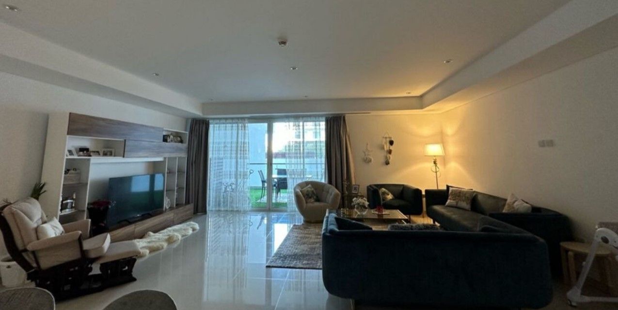 Apartment in Muscat, Oman, 245 sq.m - picture 1