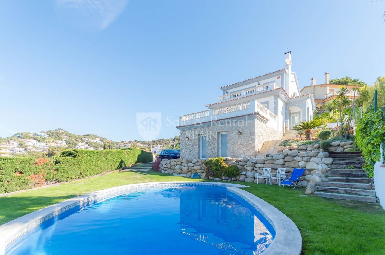 Villa in Lloret de Mar, Spanien, 293 m2 - Foto 1