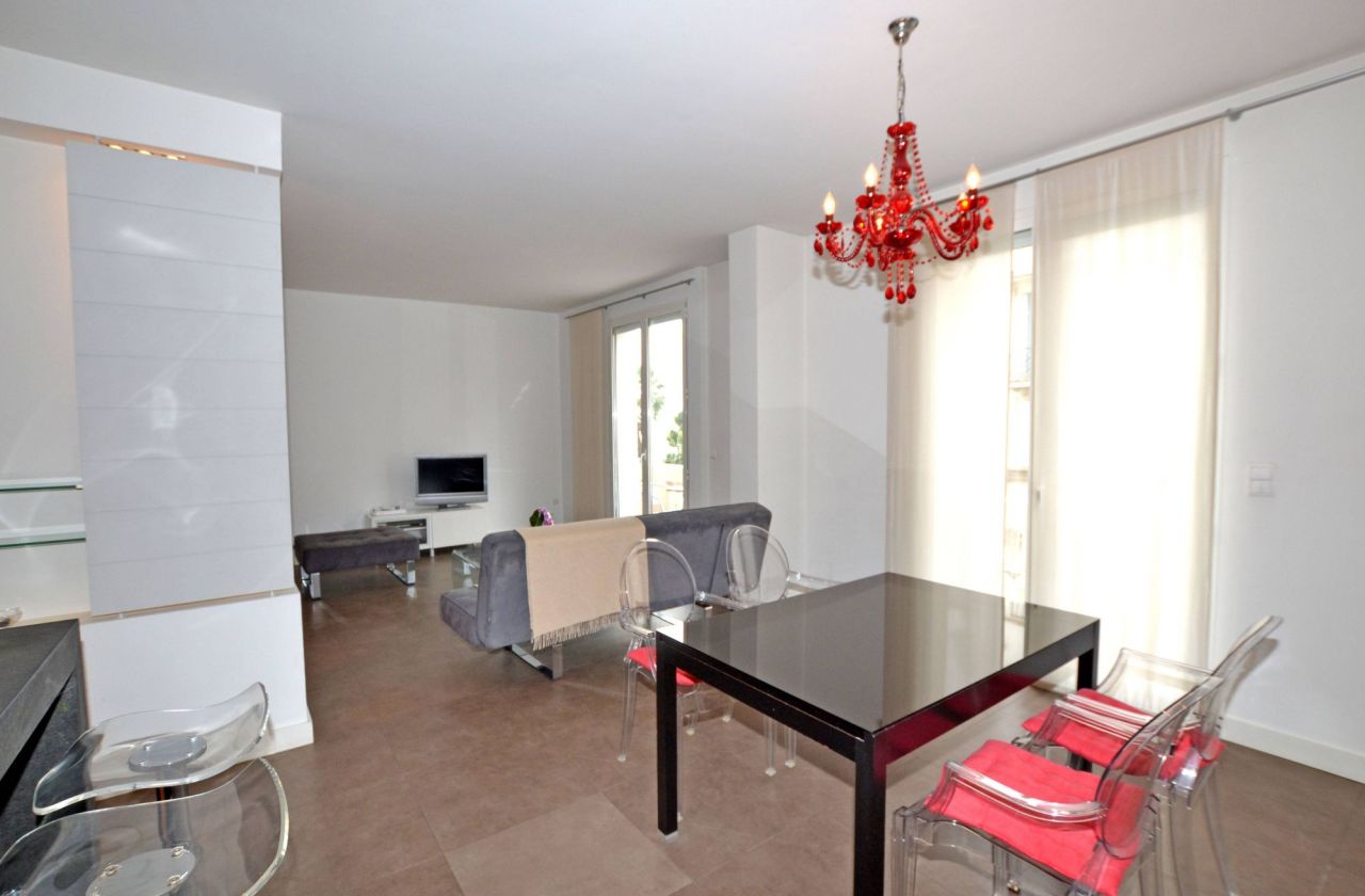 Apartment in Cannes, France, 70 sq.m - picture 1