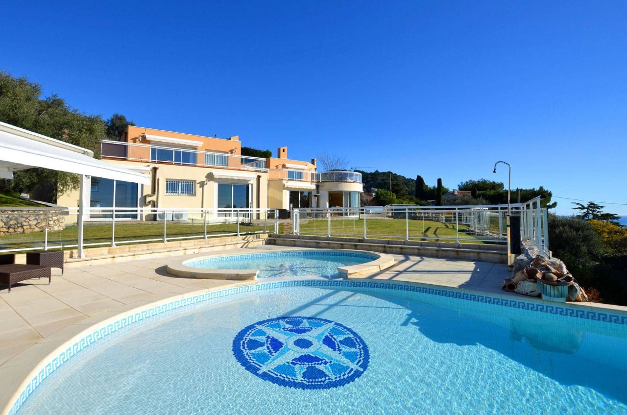 Villa in Nizza, Frankreich, 230 m2 - Foto 1