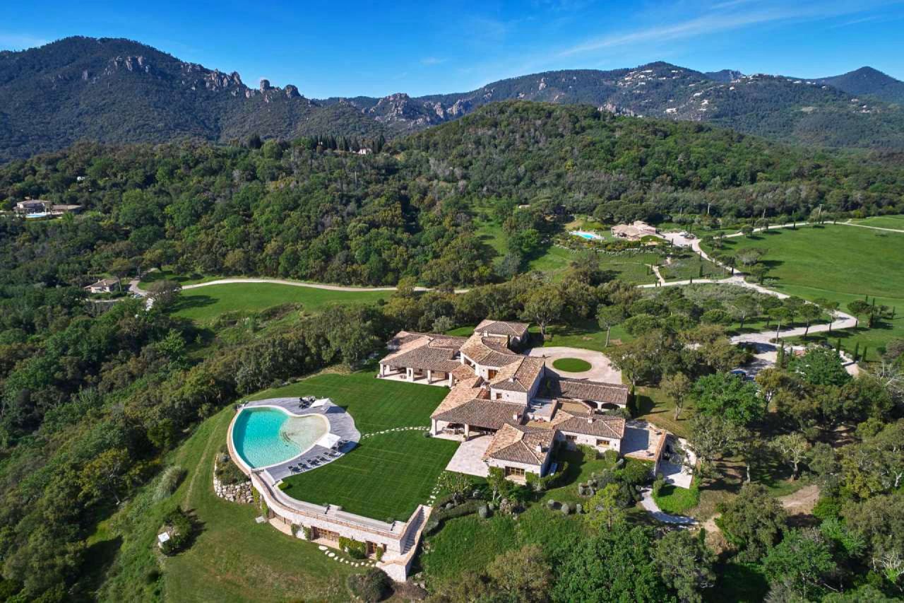 Villa en Cannes, Francia, 2 000 m2 - imagen 1