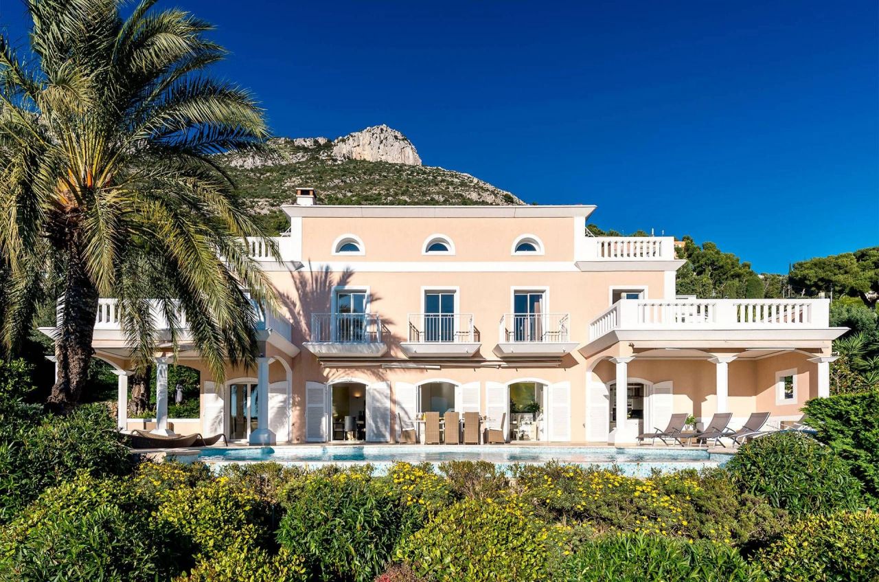 Villa in Cap d'Ail, France, 500 sq.m - picture 1