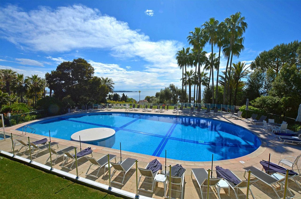 Villa in Cannes, Frankreich, 360 m2 - Foto 1
