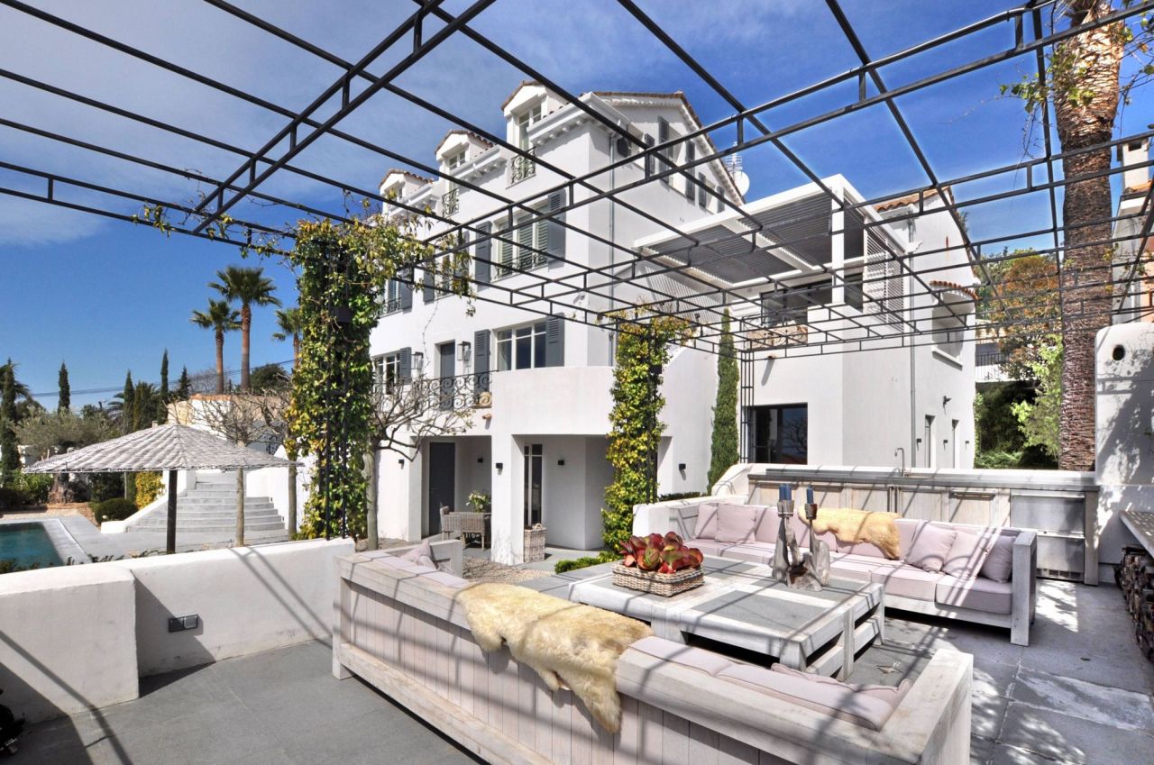 Villa in Cannes, France, 550 sq.m - picture 1