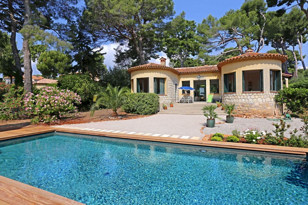 Villa in Antibes, Frankreich, 140 m2 - Foto 1