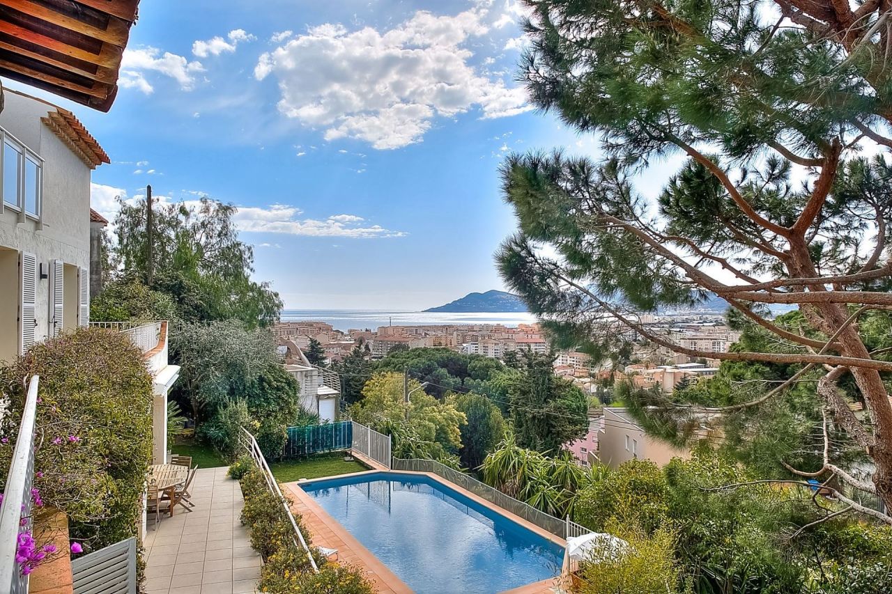 Villa en Cannes, Francia, 350 m2 - imagen 1