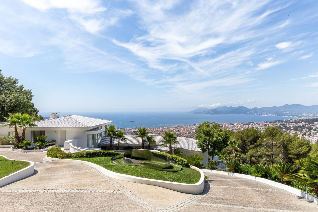 Villa in Cannes, Frankreich, 2 000 m2 - Foto 1