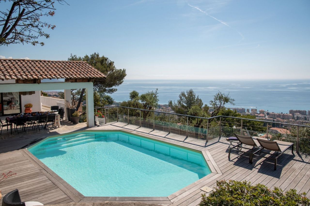 Villa in Roquebrune Cap Martin, France, 300 sq.m - picture 1