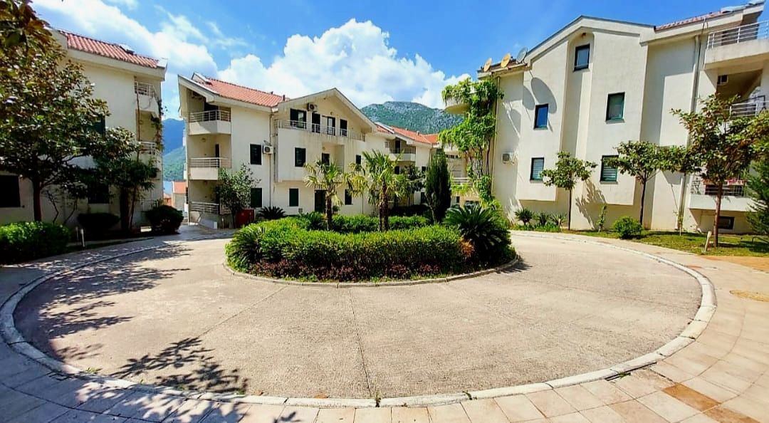 Apartment in Risan, Montenegro, 97 sq.m - picture 1
