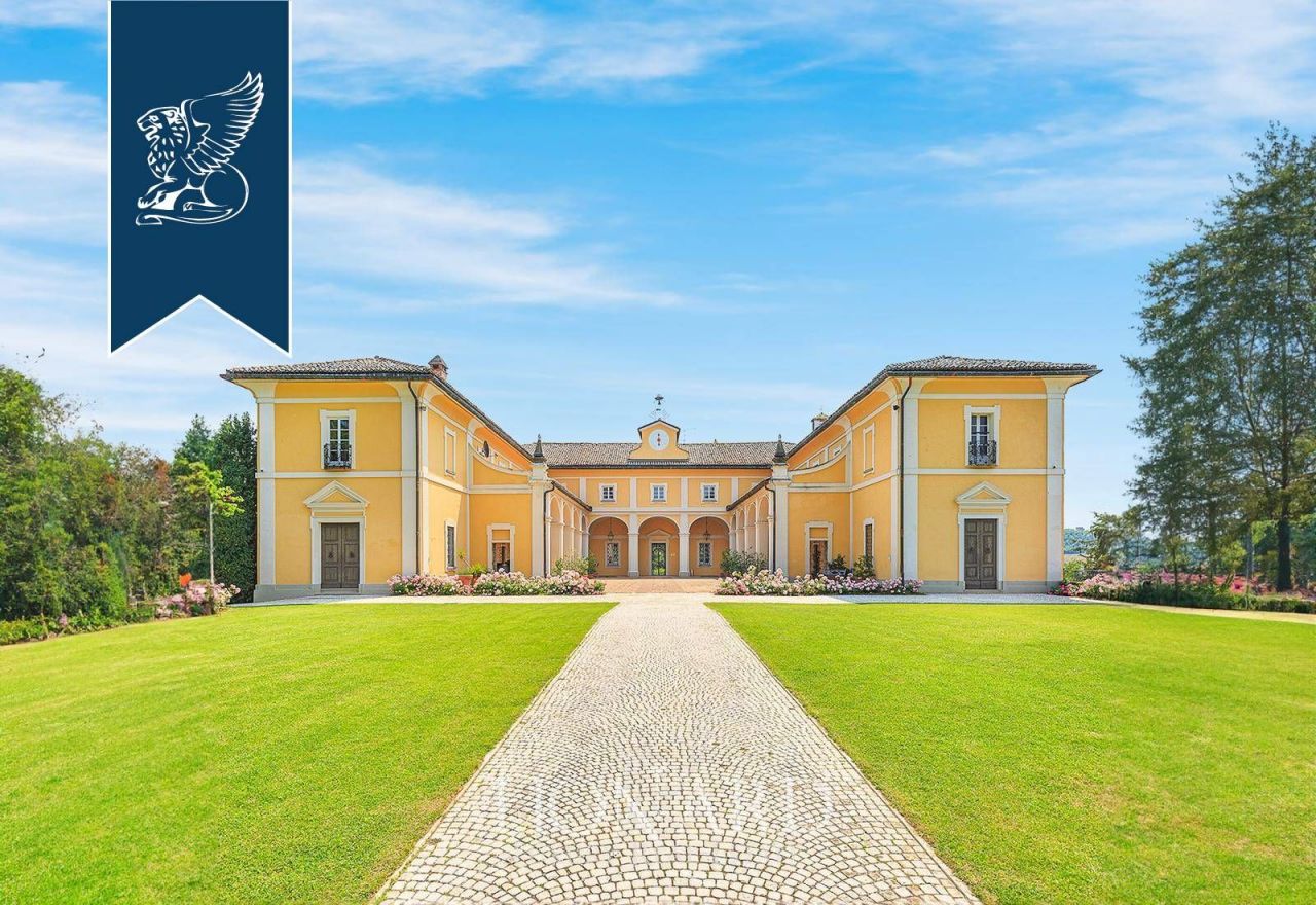 Villa in Casteggio, Italien, 1 700 m2 - Foto 1