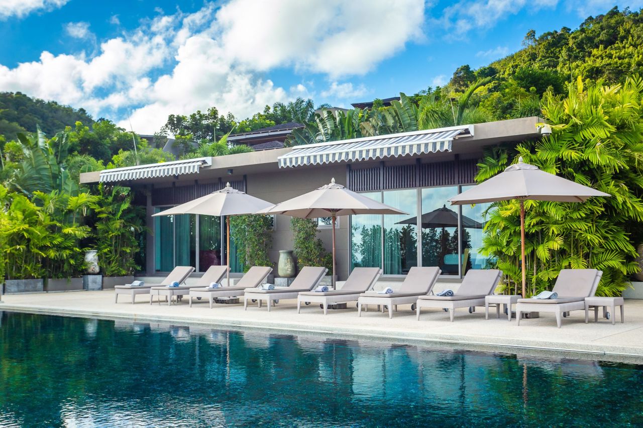 Villa in Phuket, Thailand, 1 200 sq.m - picture 1