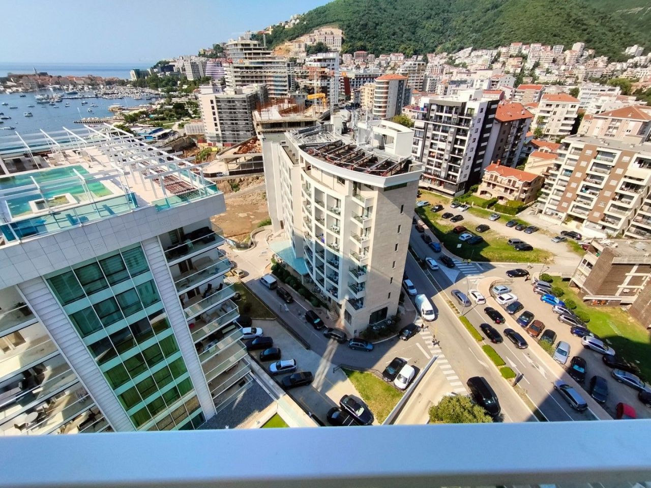 Piso en Budva, Montenegro, 104 m2 - imagen 1