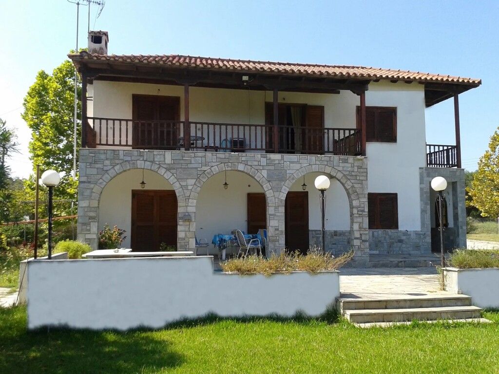 House in Kassandra, Greece, 340 sq.m - picture 1
