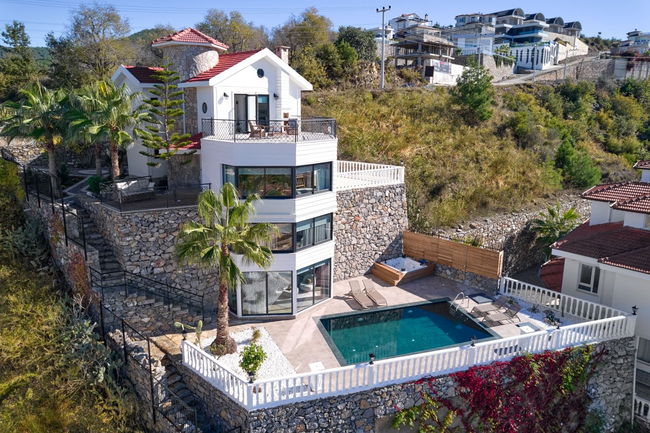 Villa à Alanya, Turquie, 250 m2 - image 1