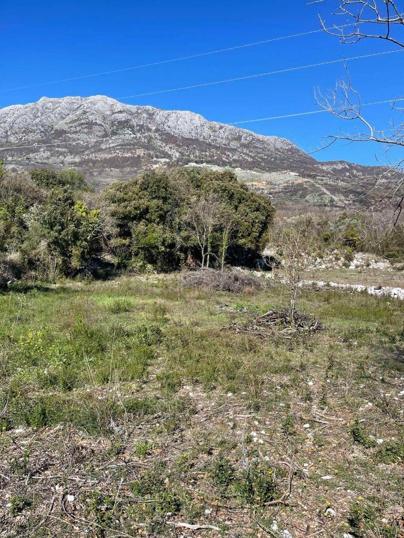 Terrain à Dobra Voda, Monténégro, 2 023 m2 - image 1