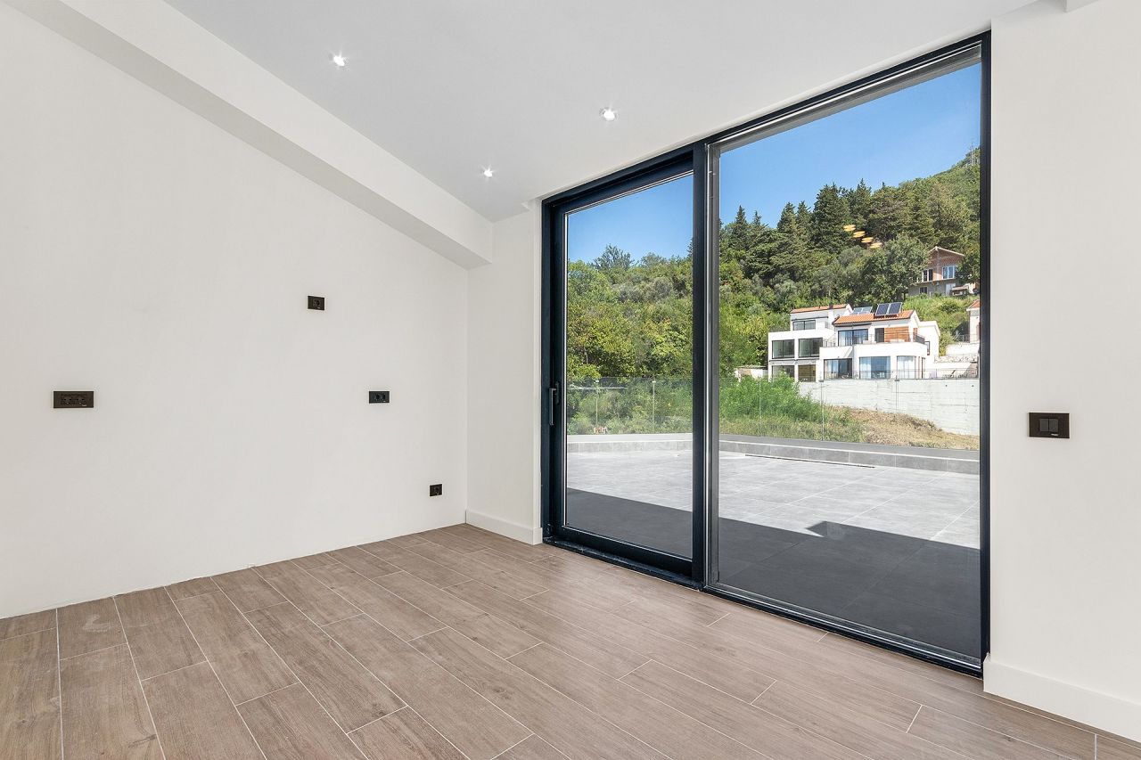 Penthouse in Tivat, Montenegro, 151 m2 - Foto 1