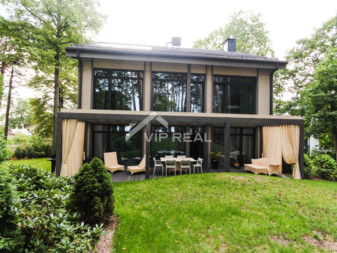 House in Jurmala, Latvia, 340 sq.m - picture 1