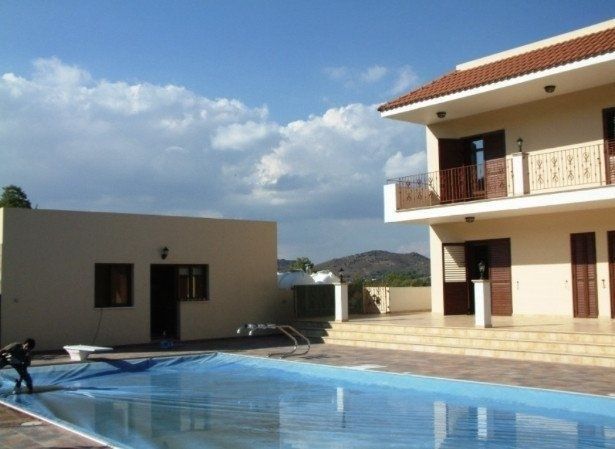 Villa in Larnaca, Cyprus, 700 sq.m - picture 1