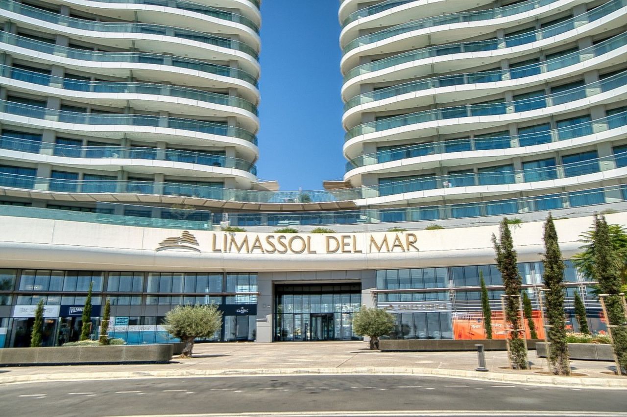 Apartment in Limassol, Zypern, 198 m2 - Foto 1