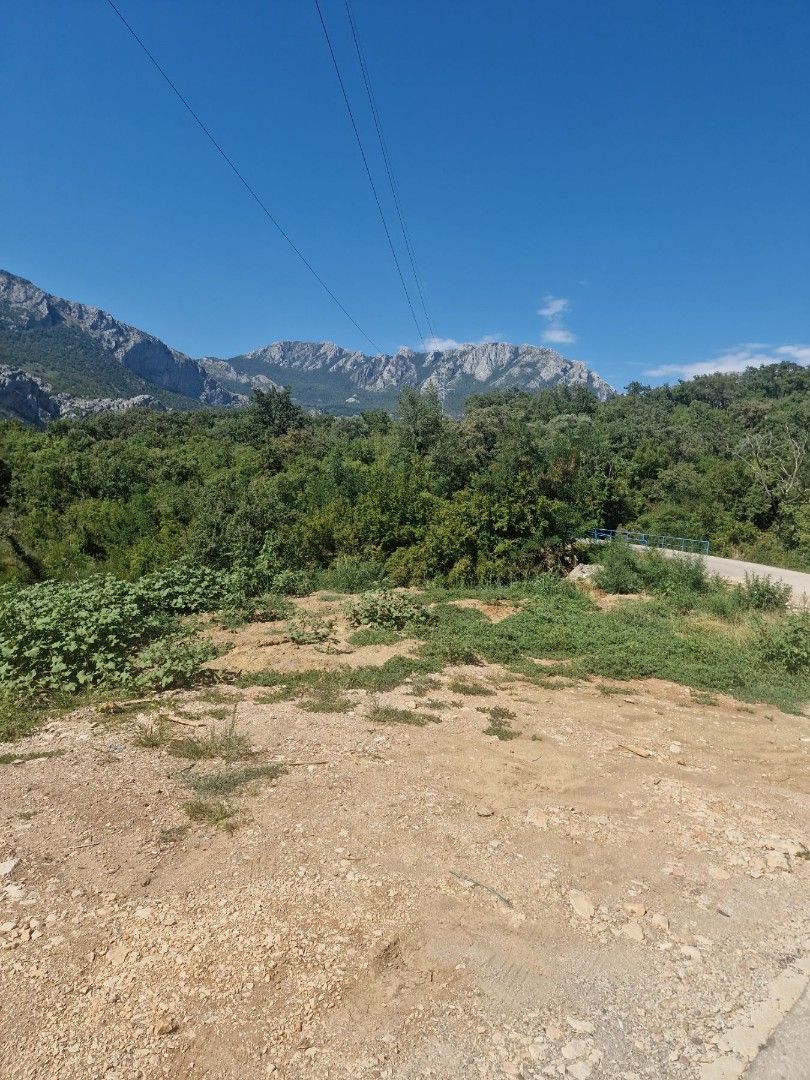 Land in Bar, Montenegro, 250 sq.m - picture 1