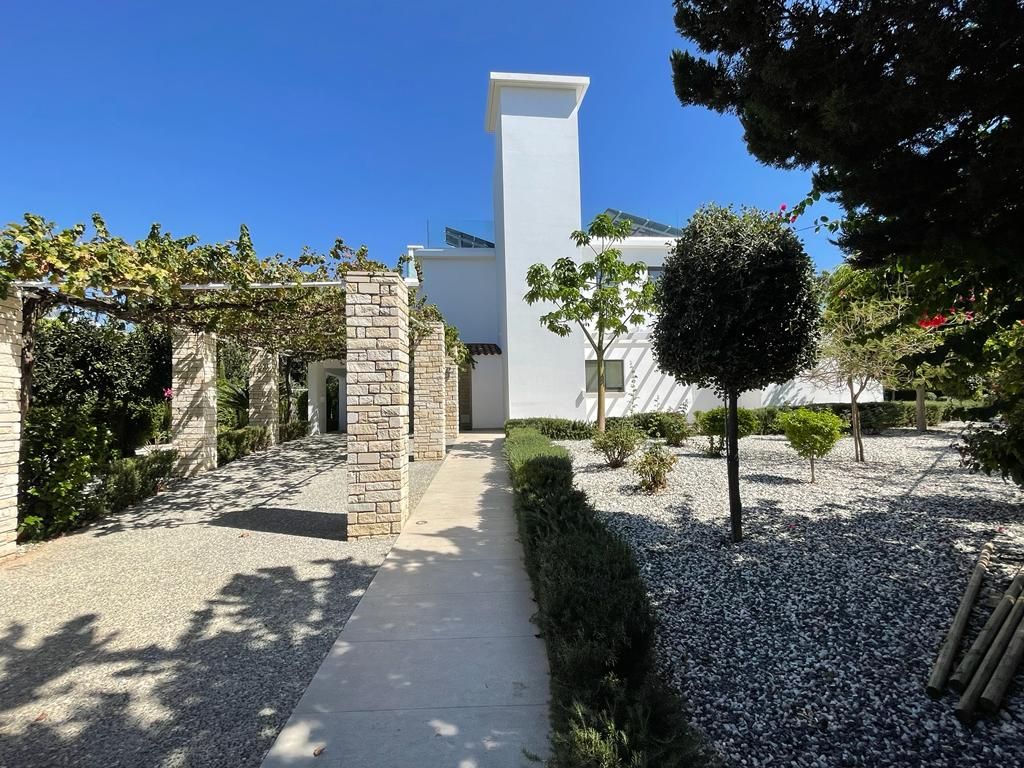 Villa in Paphos, Cyprus, 250 sq.m - picture 1