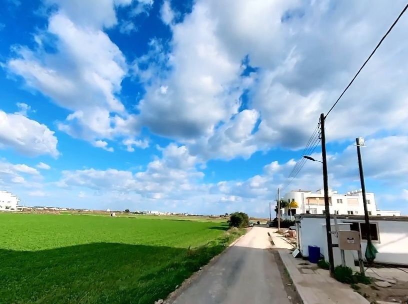 Grundstück in Larnaka, Zypern, 539 m2 - Foto 1
