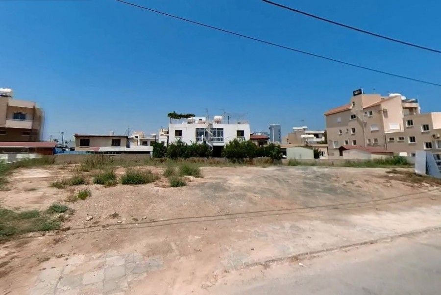 Land in Larnaca, Cyprus, 825 sq.m - picture 1