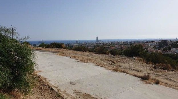 Terrain à Limassol, Chypre, 1 294 m2 - image 1