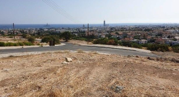 Land in Limassol, Cyprus, 732 sq.m - picture 1