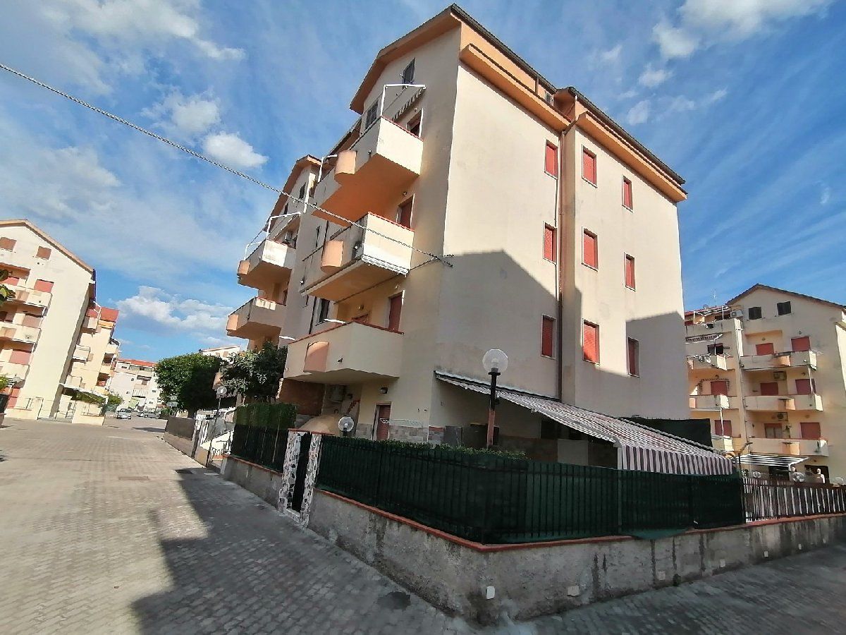 Flat in Scalea, Italy, 58 sq.m - picture 1