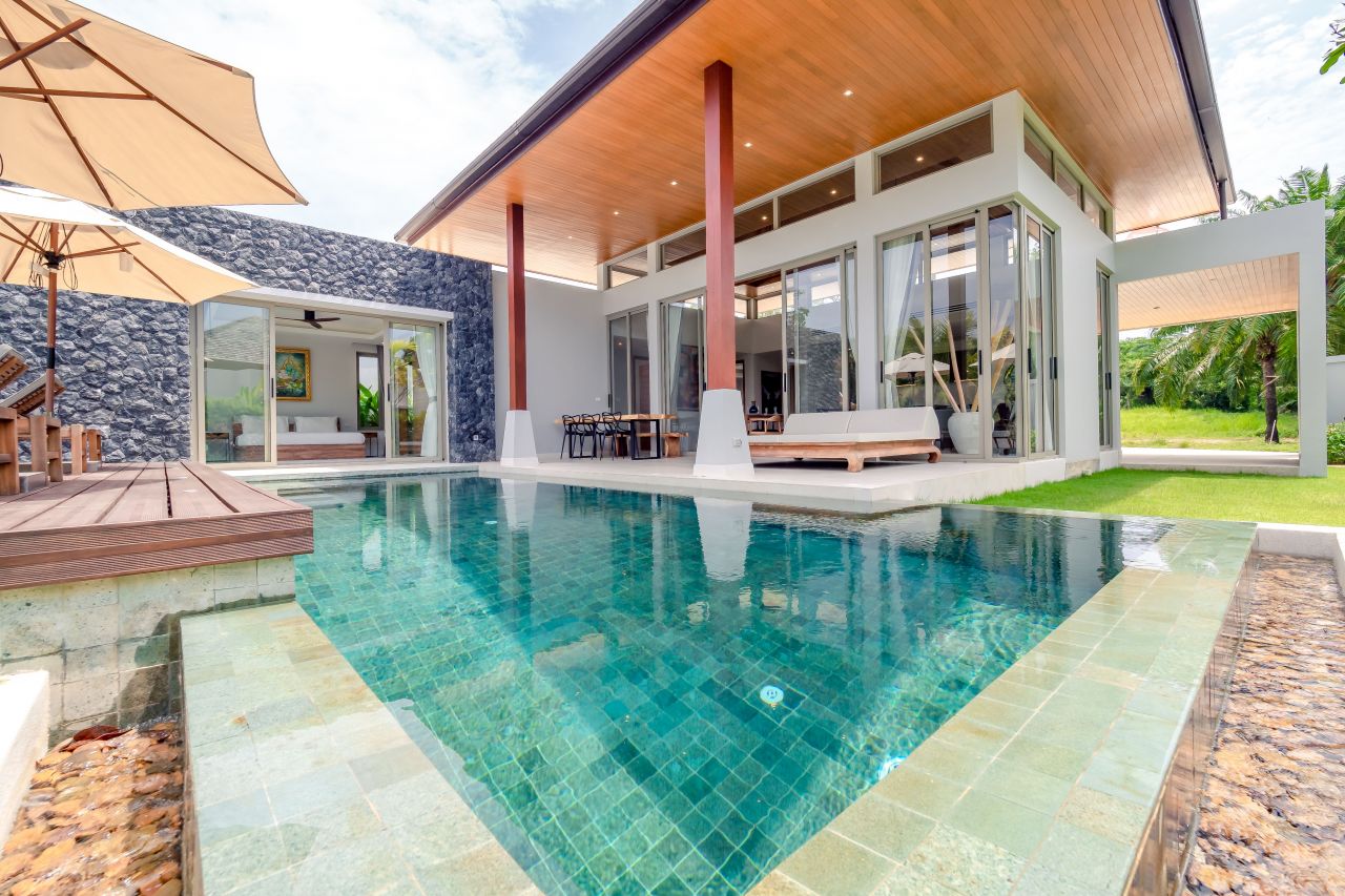 Villa on Phuket Island, Thailand, 376 sq.m - picture 1