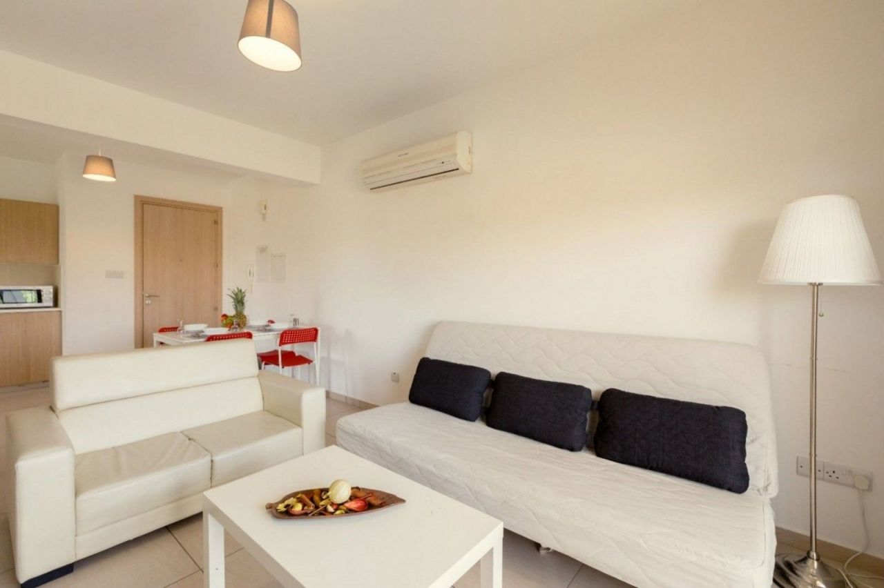 Apartment in Larnaca, Cyprus, 72 sq.m - picture 1